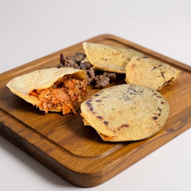 Carnitas / Pork Gordita.