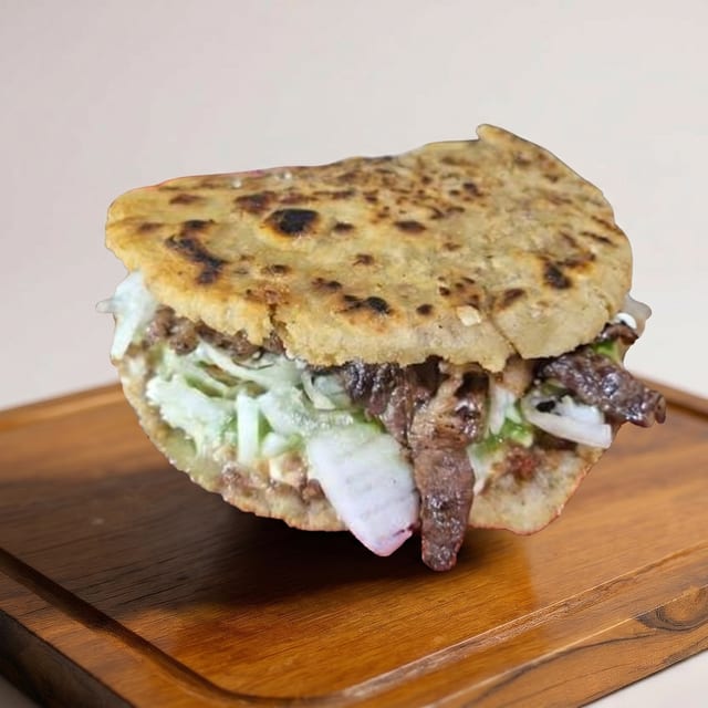 Tripa / Beef Tripe Gordita.